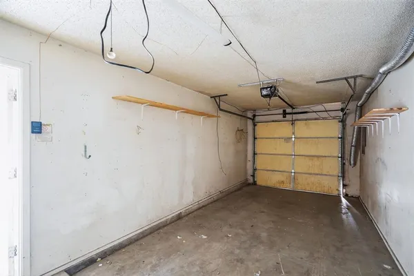 a view of a garage