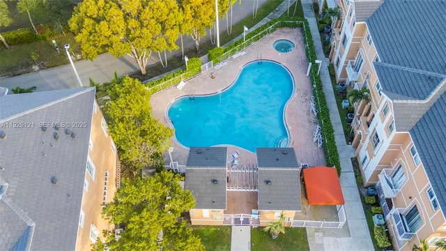 $345,000 | 17710 Northwest 73rd Avenue, Unit 20120, Hialeah, FL 33015