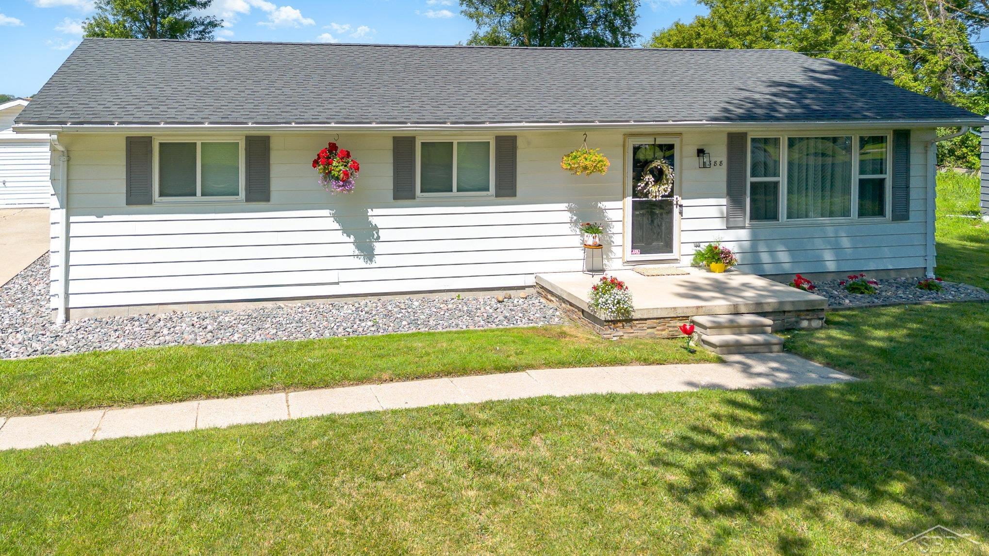4888 Cole Road Saginaw, MI 48601 - Photo 34 of 39 50189882-3dd5b63e-7bf8-470c-8b5d-6274a09d9e75.JPG