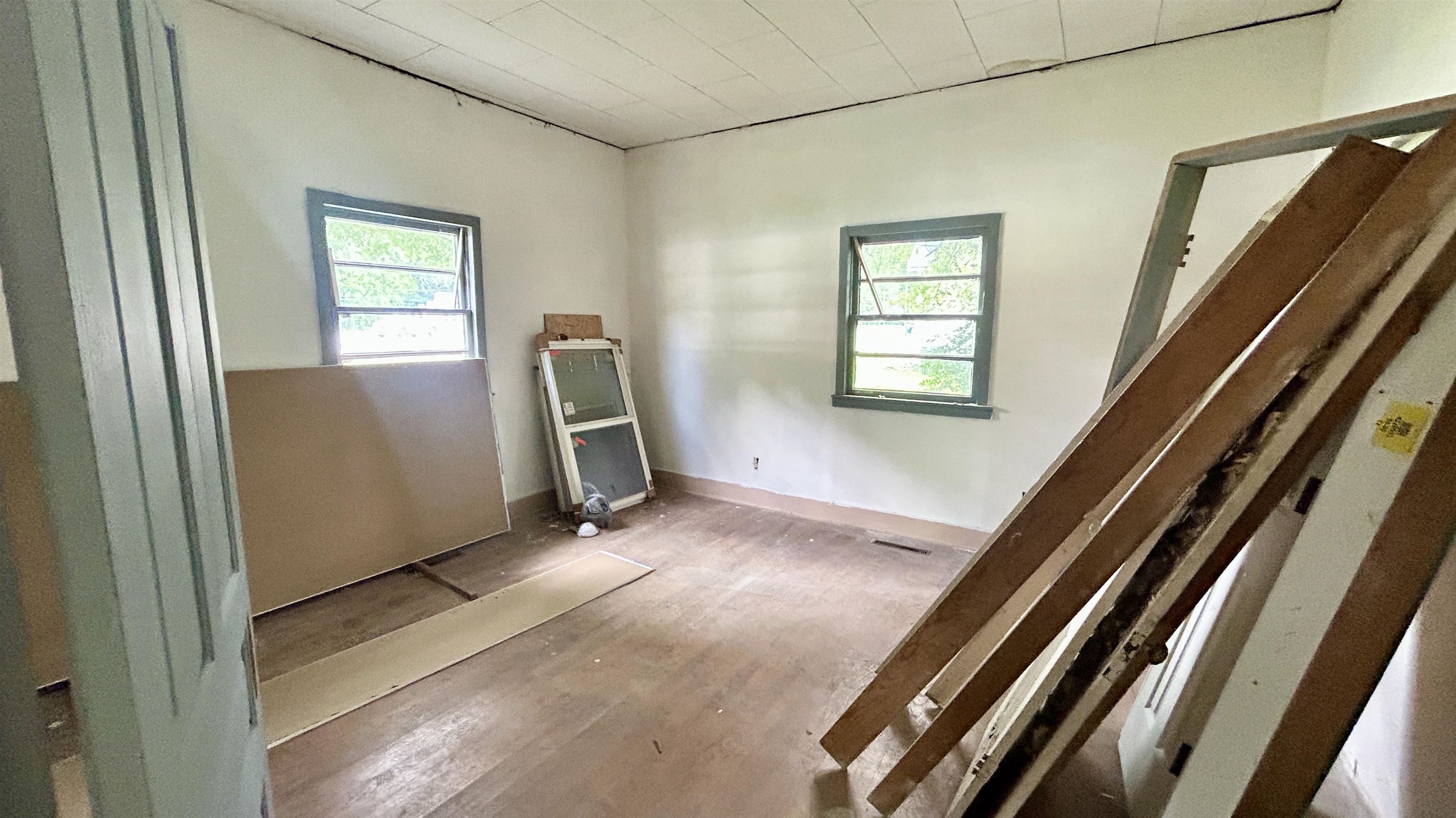 100 Lipscomb Street Gaffney, SC 29340 - Photo 3 of 17