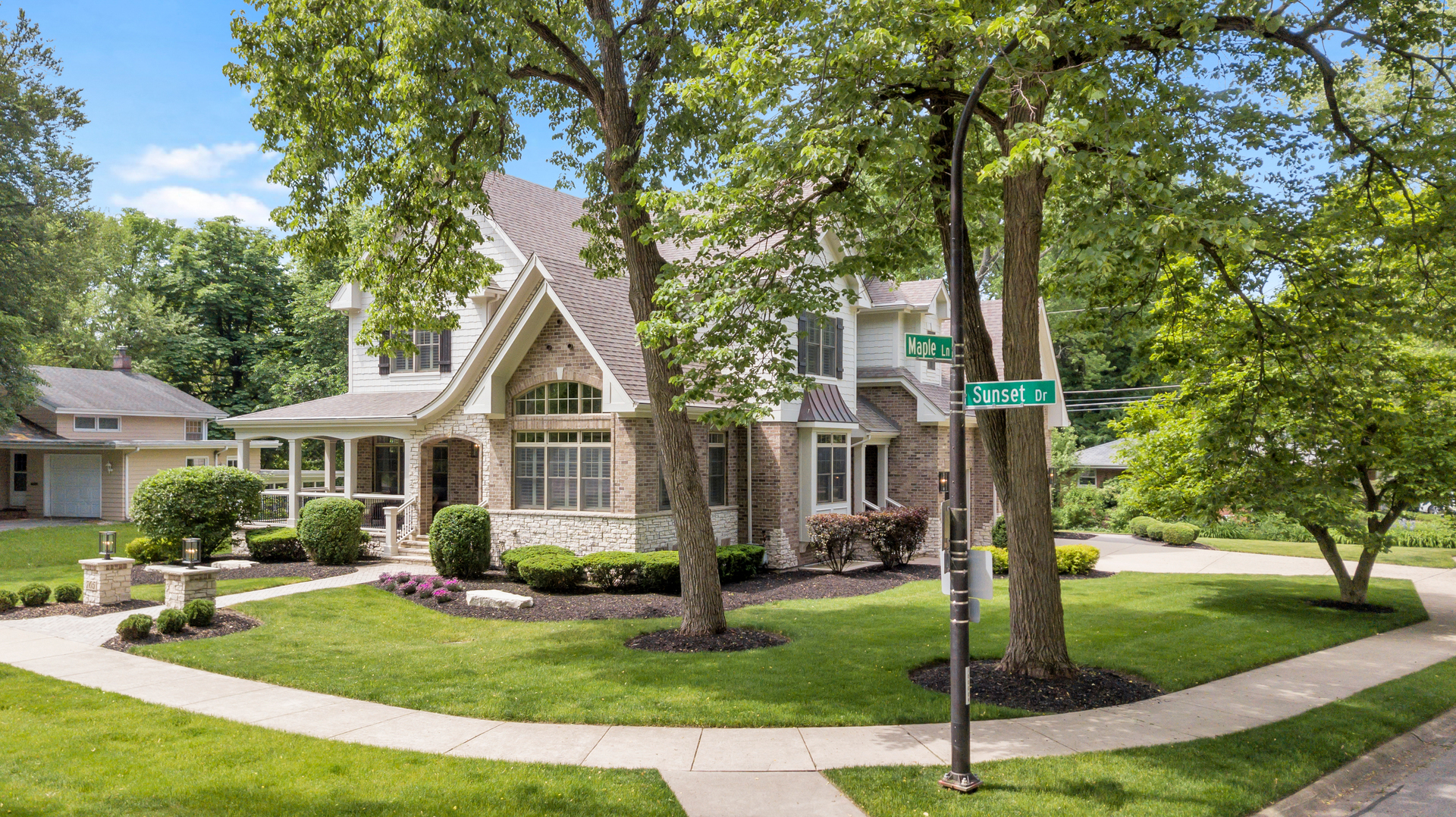 705 Sunset Drive Naperville, IL 60540 - Photo 10 of 55