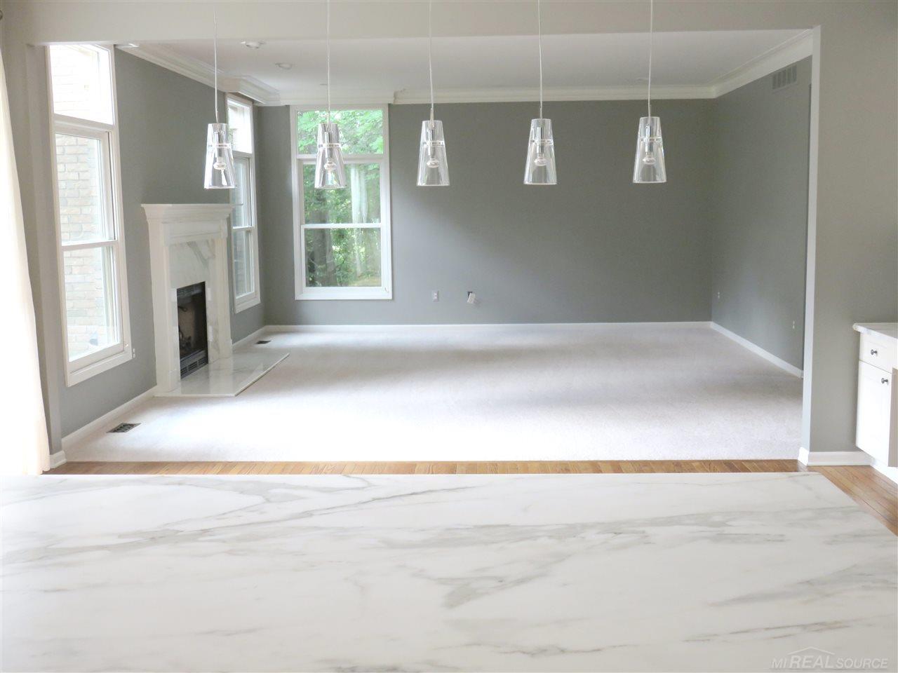 60680 Balmoral Way Rochester, MI 48306 - Photo 6 of 29 31275645-5.JPG
