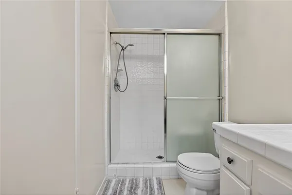 $399,900 | 5429 Newcastle Avenue, Unit 204, Encino, CA 91316