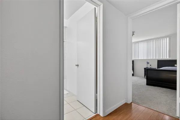 $399,900 | 5429 Newcastle Avenue, Unit 204, Encino, CA 91316