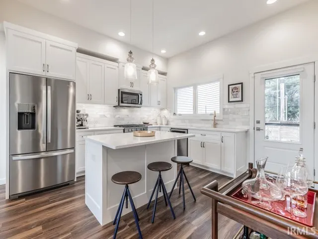 $392,500 | 31 Jefferson Avenue, Unit 102, Evansville, IN 47713