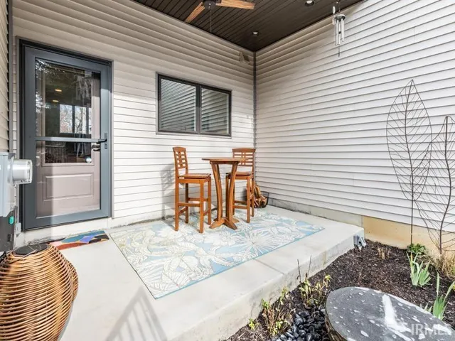 $392,500 | 31 Jefferson Avenue, Unit 102, Evansville, IN 47713