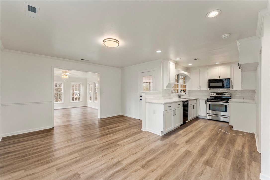 118 Southview Drive Central, SC 29630 - Photo 9 of 48