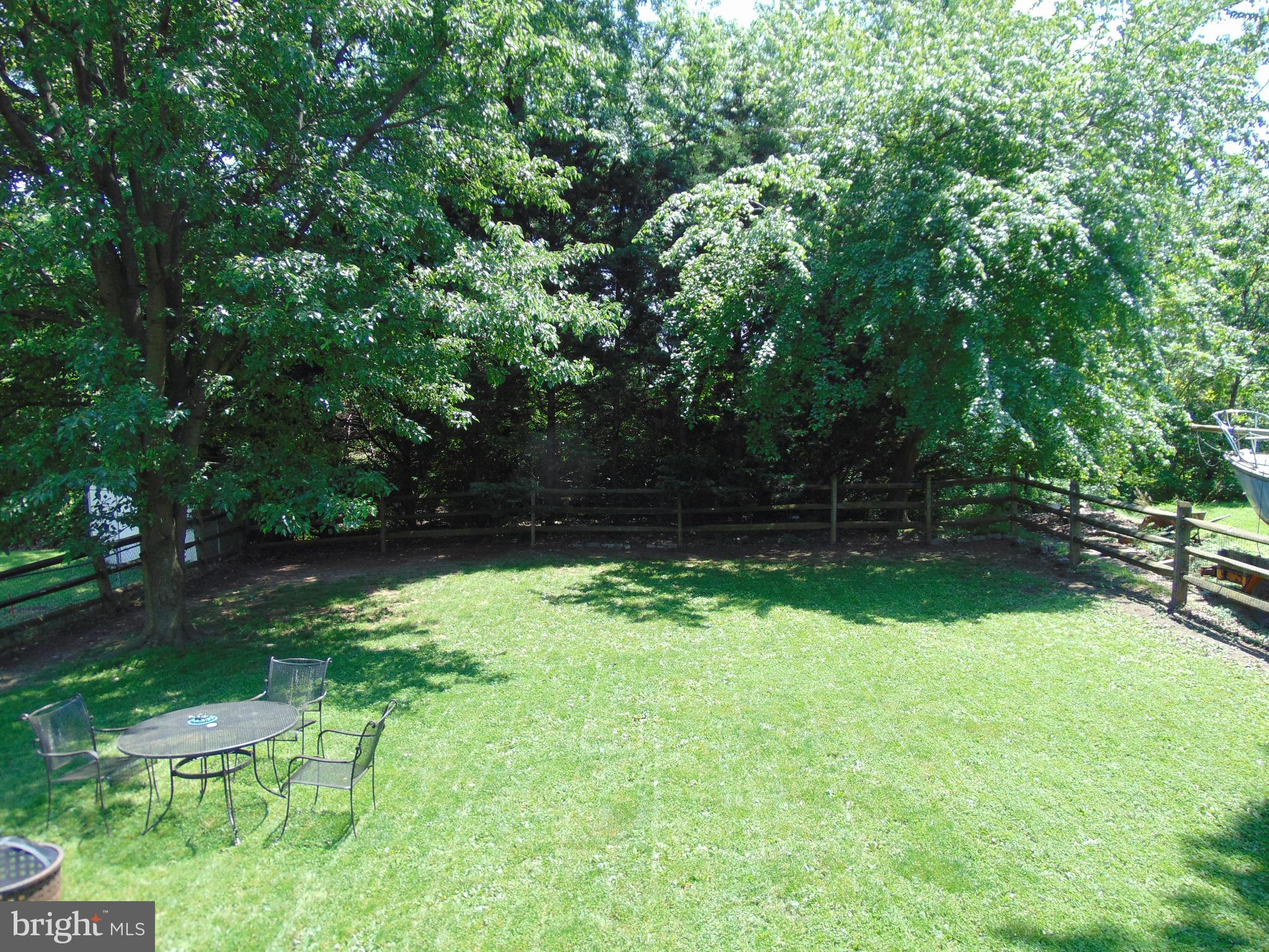 8411 Berkfield Road Baltimore, MD 21237 - Photo 19 of 23 Large fenced in yard