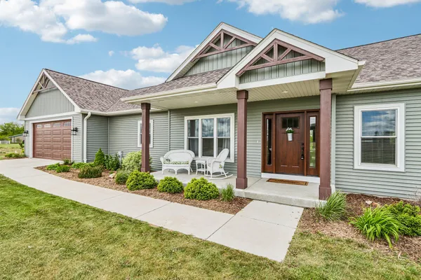 $799,900 | N8069 Springer Road, Lake Mills, WI 53551