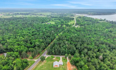 $395,000 | 413 Barnett Lane, Livingston, TX 77351