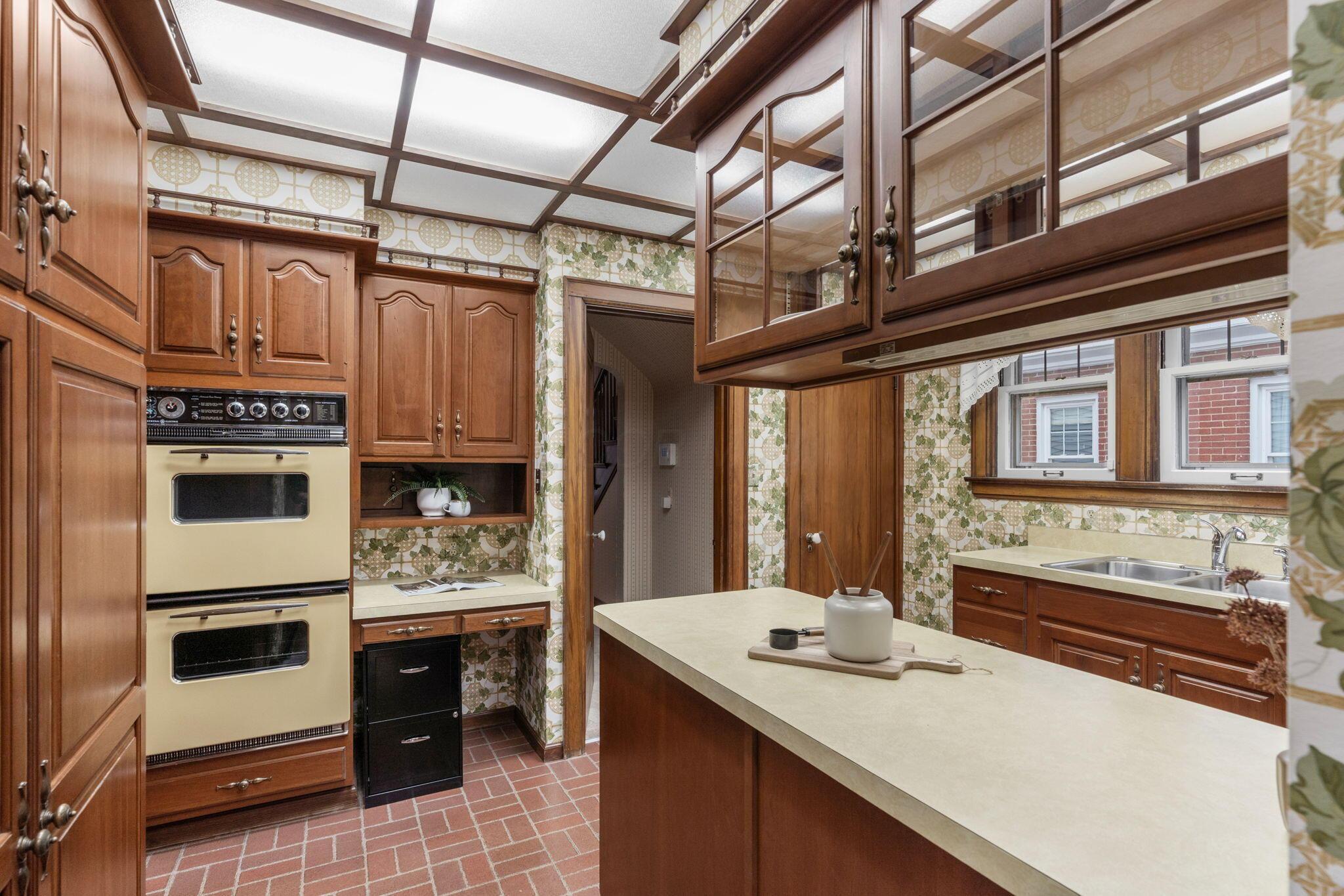 170 North Cassingham Road Columbus, OH 43209 - Photo 17 of 58 21-web-or-mls-DSC05493