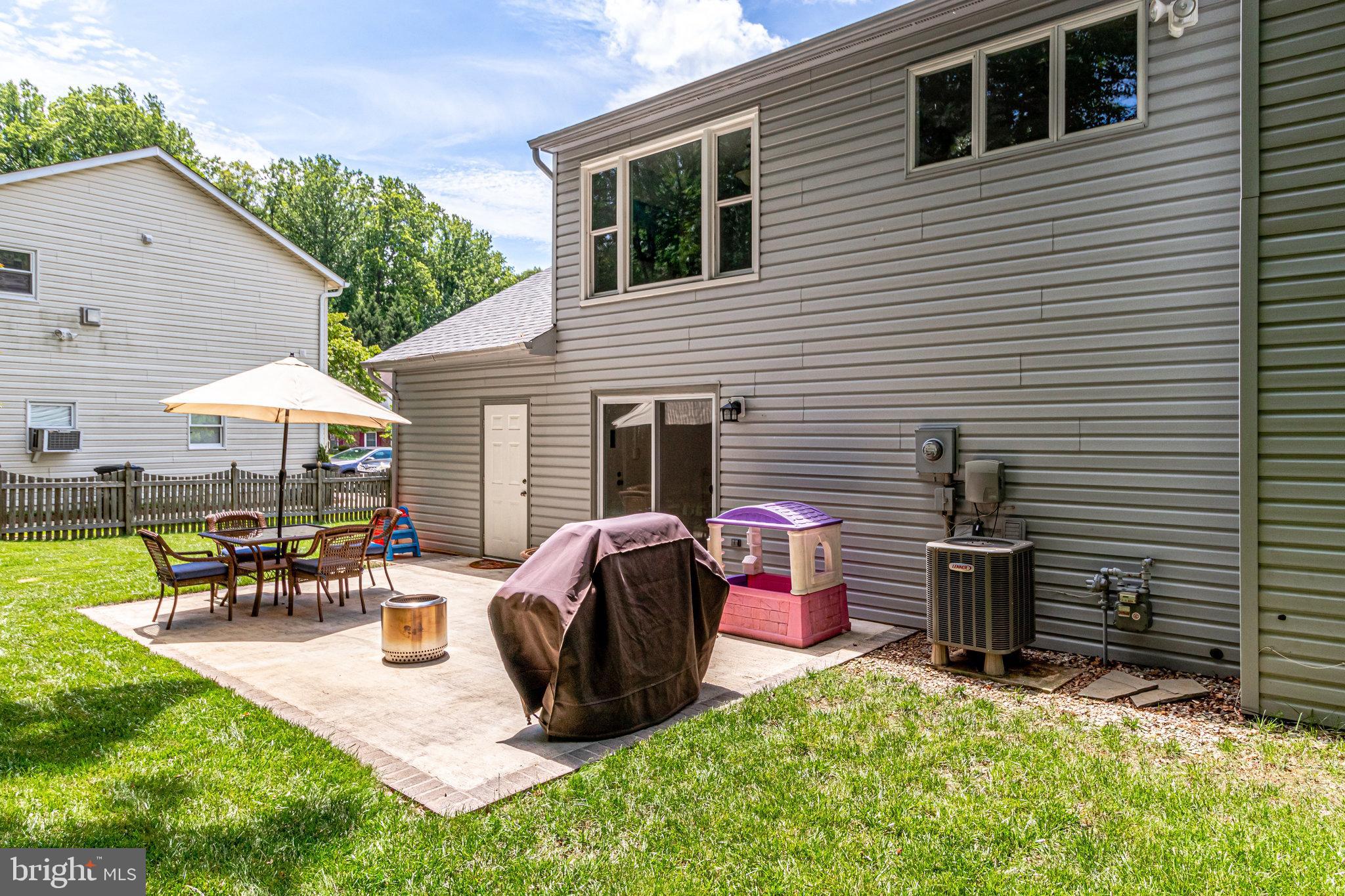 9312 Winbourne Road Burke, VA 22015 - Photo 40 of 48 Large patio with brick border
