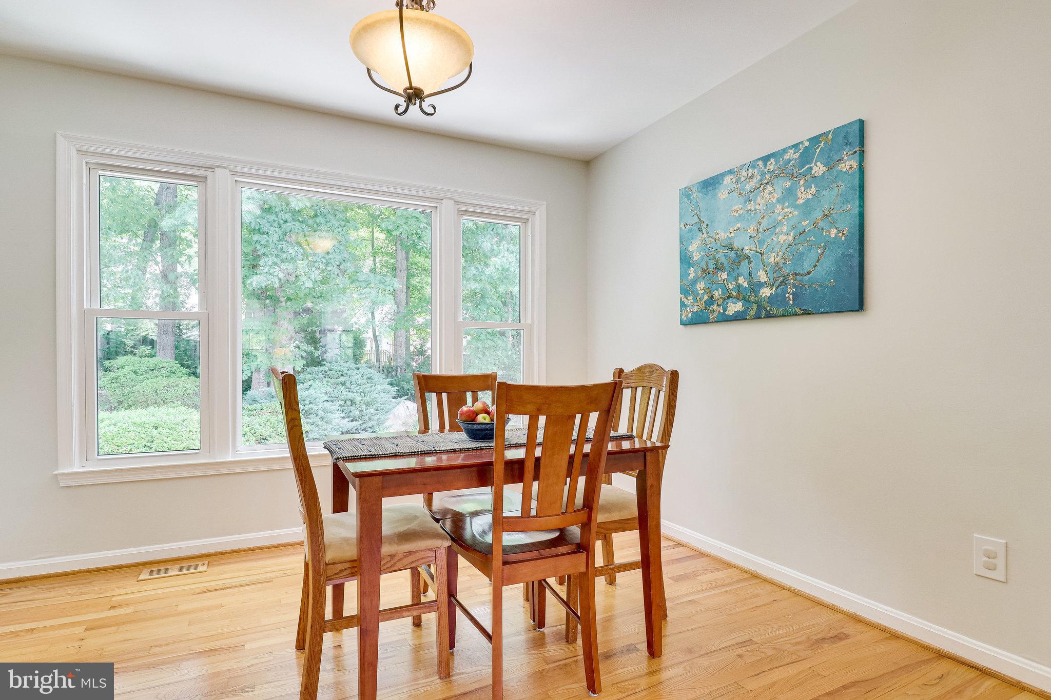 9312 Winbourne Road Burke, VA 22015 - Photo 8 of 48 Gorgeous picture window