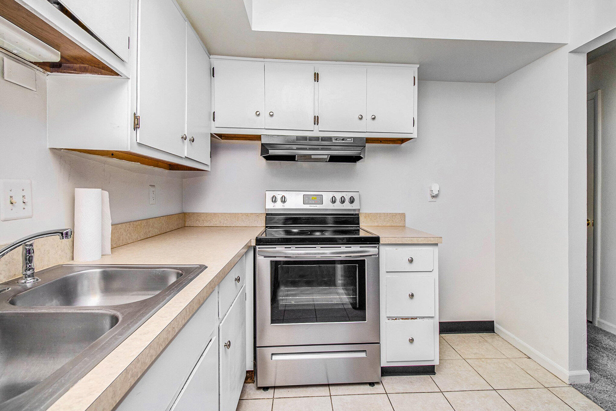 742 West Kilgore Road, Unit 108 Kalamazoo, MI 49008 - Photo 15 of 28 009_img_4928img_4928_395