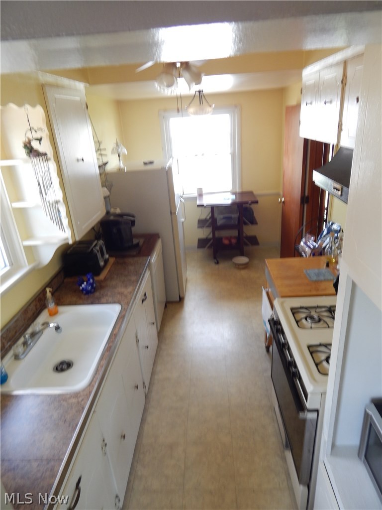 9317 Alexander Road Garfield Heights, OH 44125 - Photo 7 of 12 Gallery Image 7