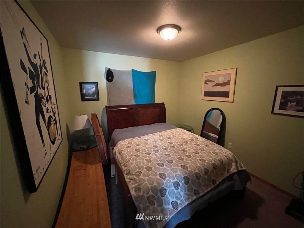 18347 121st Place Southeast Renton, WA 98058 - Photo 9 of 12 Gallery Image 9