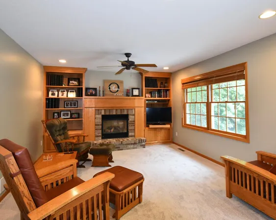 $489,900 | 340 Perry Court, Zumbrota, MN 55992
