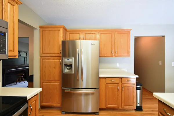 $489,900 | 340 Perry Court, Zumbrota, MN 55992