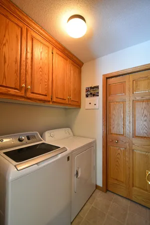 $489,900 | 340 Perry Court, Zumbrota, MN 55992