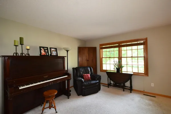 $489,900 | 340 Perry Court, Zumbrota, MN 55992