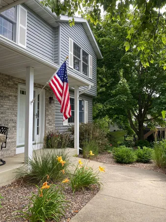 $489,900 | 340 Perry Court, Zumbrota, MN 55992
