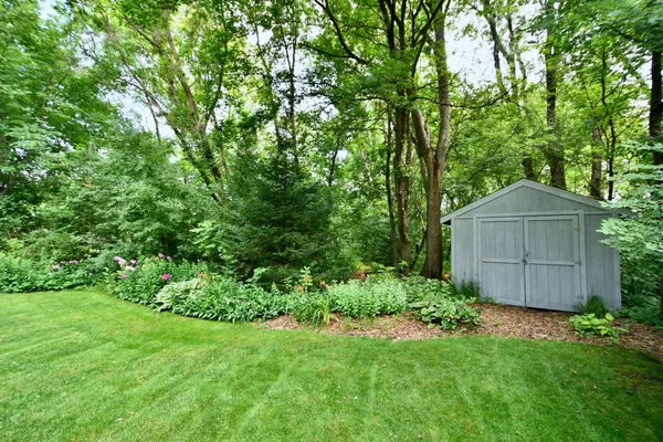$489,900 | 340 Perry Court, Zumbrota, MN 55992