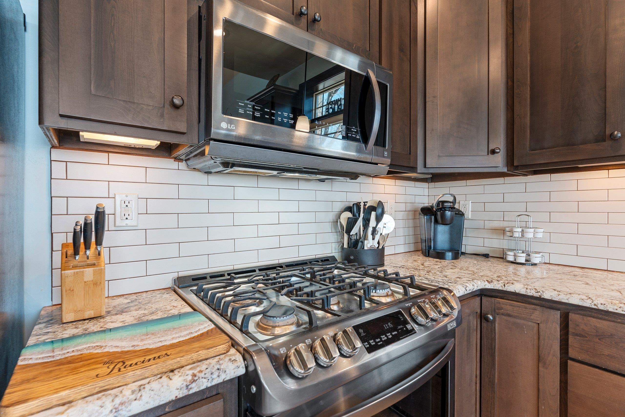 4813 Edgewater Beach Road Green Bay, WI 54311 - Photo 22 of 86