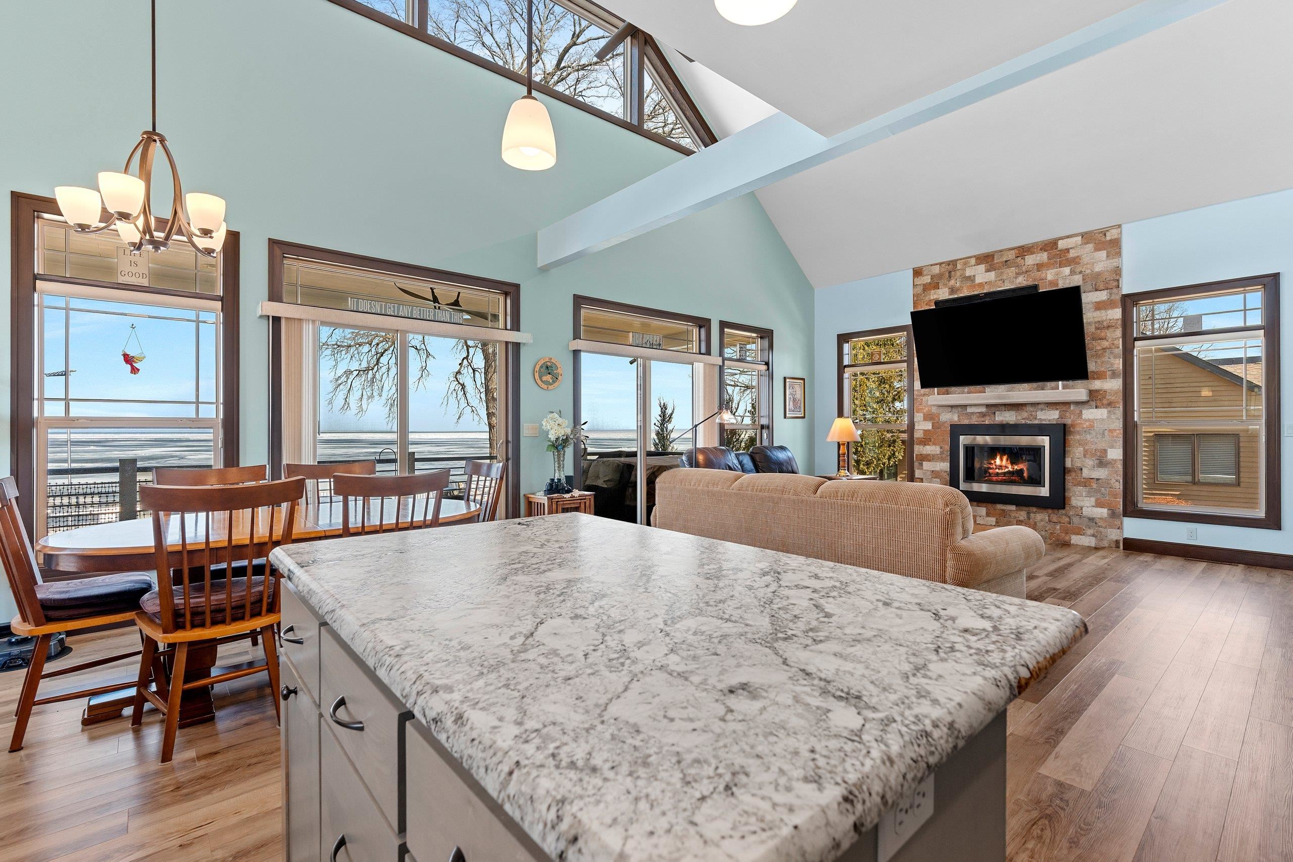 4813 Edgewater Beach Road Green Bay, WI 54311 - Photo 23 of 86