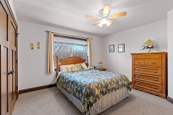 $899,900 | 4813 Edgewater Beach Road, Green Bay, WI 54311