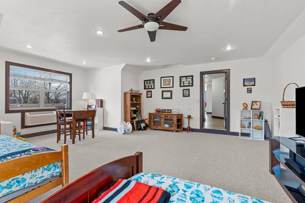 $899,900 | 4813 Edgewater Beach Road, Green Bay, WI 54311