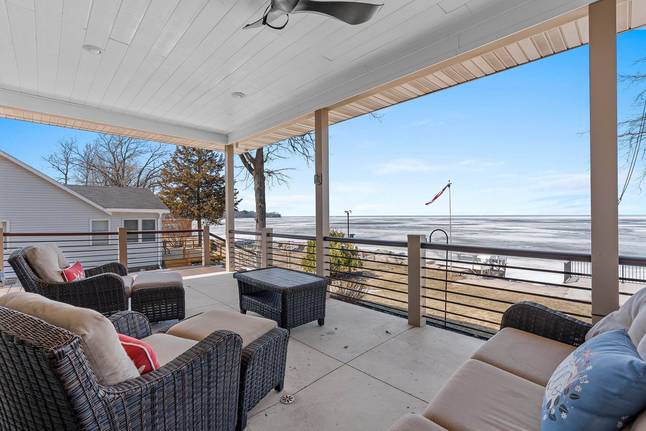 4813 Edgewater Beach Road Green Bay, WI 54311 - Photo 5 of 86