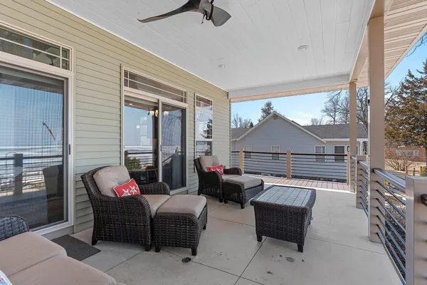 $899,900 | 4813 Edgewater Beach Road, Green Bay, WI 54311