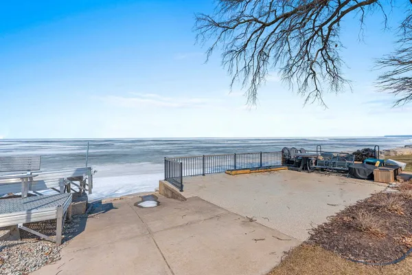 $899,900 | 4813 Edgewater Beach Road, Green Bay, WI 54311
