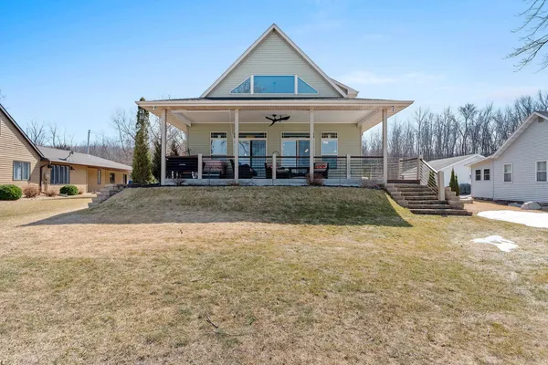 $899,900 | 4813 Edgewater Beach Road, Green Bay, WI 54311
