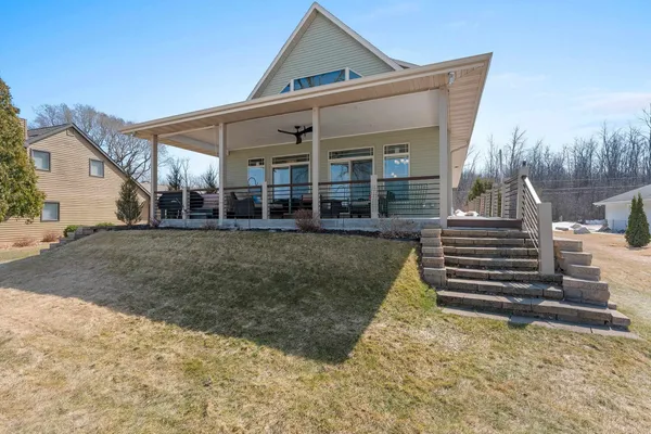 $899,900 | 4813 Edgewater Beach Road, Green Bay, WI 54311