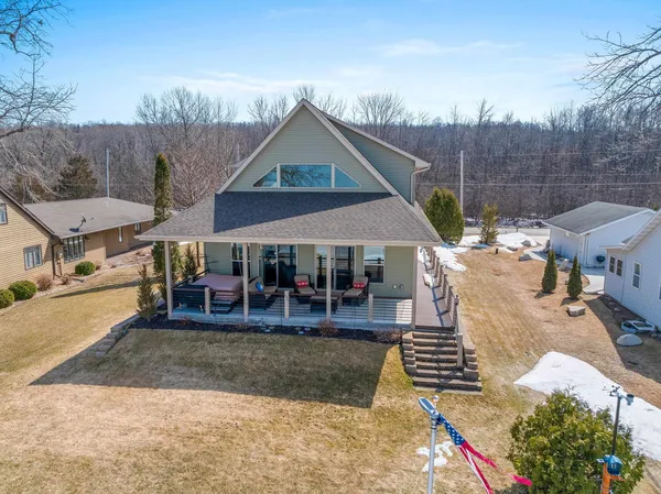 $899,900 | 4813 Edgewater Beach Road, Green Bay, WI 54311