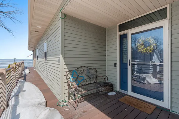 $899,900 | 4813 Edgewater Beach Road, Green Bay, WI 54311