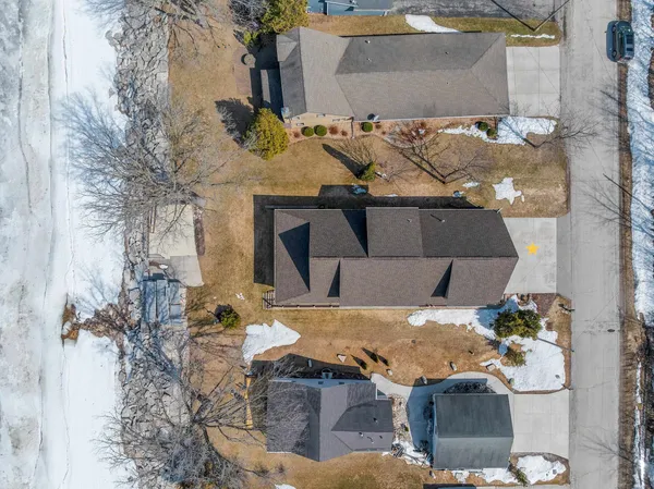 $899,900 | 4813 Edgewater Beach Road, Green Bay, WI 54311