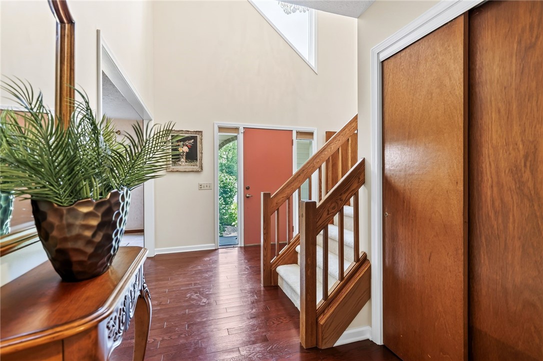 45 Split Rock Road Pittsford, NY 14534 - Photo 5 of 49