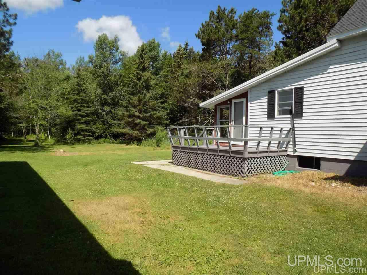 877 N River Road Manistique, MI 49854 - Photo 31 of 43