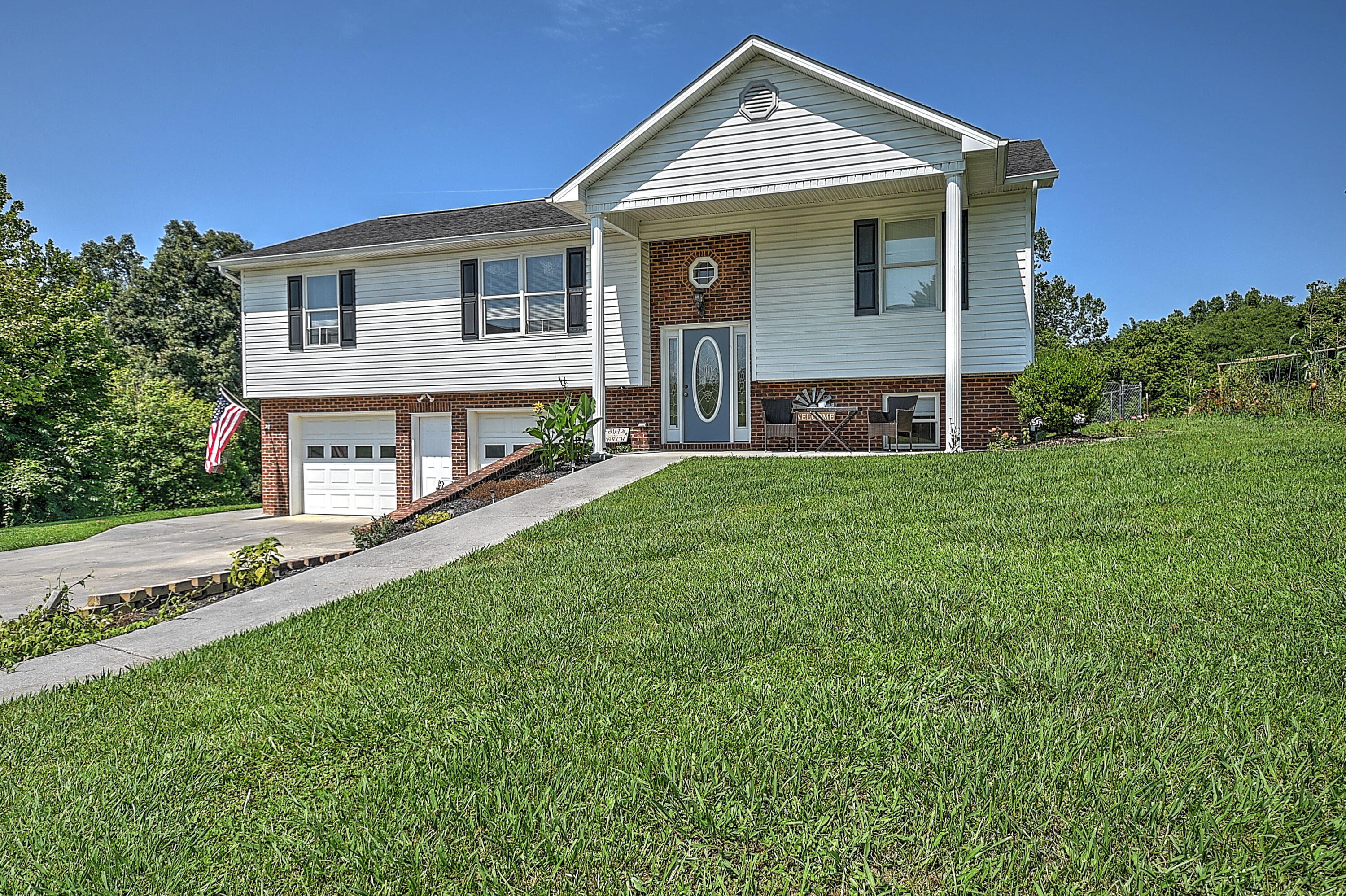 181 East Ridges Drive Chuckey, TN 37641 - Photo 3 of 39 E Ridges-3