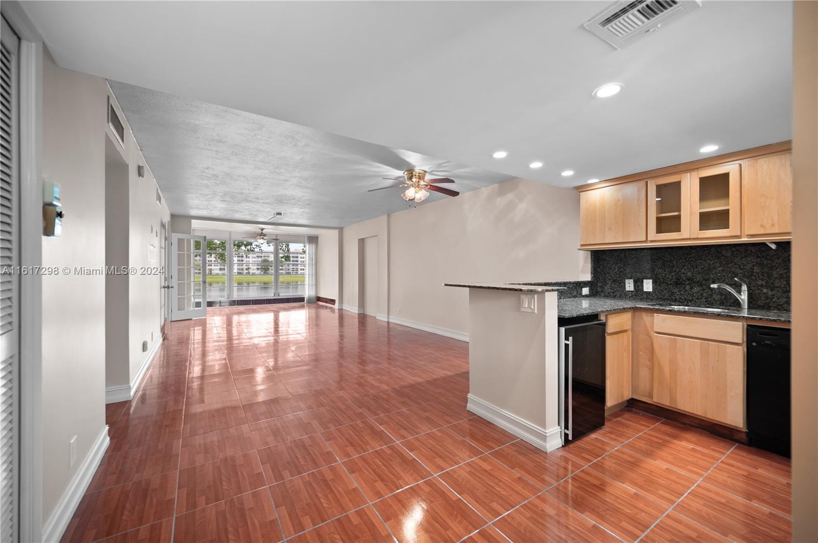 2940 North Course Dr Unit 202