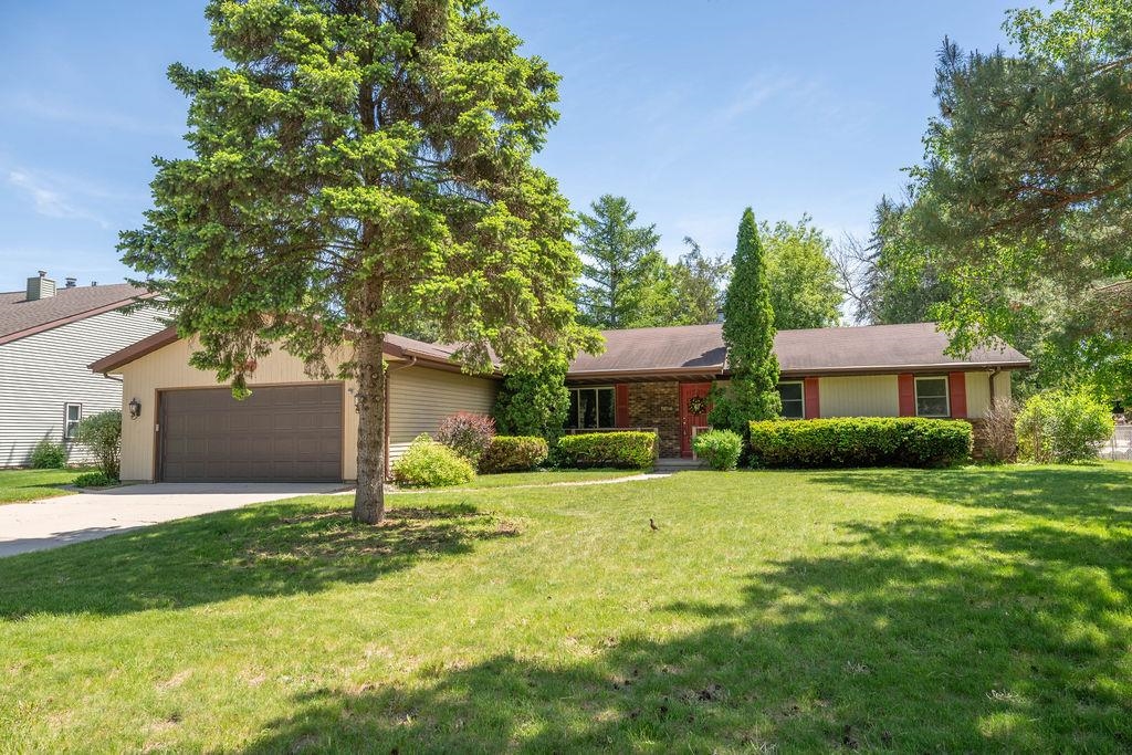 1032 Pilgrim Road Neenah, WI 54956 - Photo 37 of 42