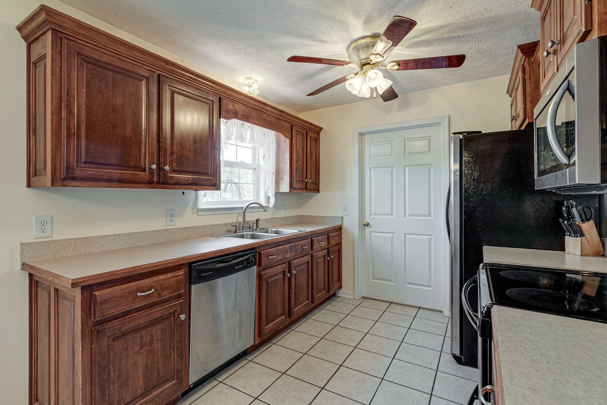 300 Blackey Bandy Road Bethpage, TN 37022 - Photo 8 of 24 Gallery Image 8