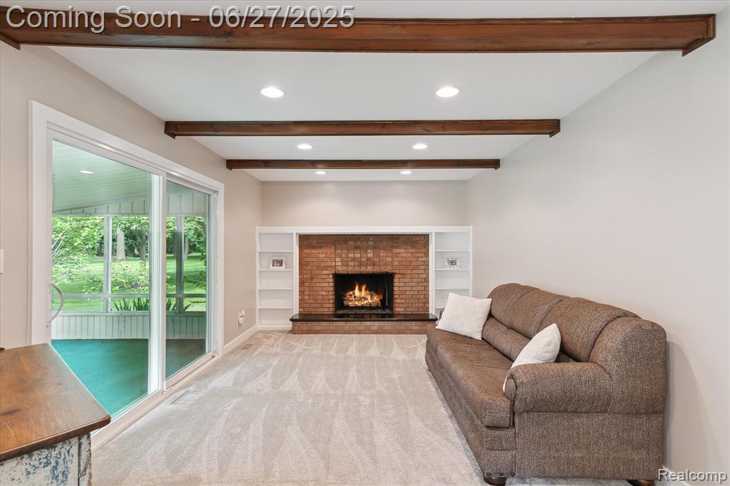 8327 Burning Bush Road Grosse Ile, MI 48138 - Photo 12 of 39 Gallery Image 12