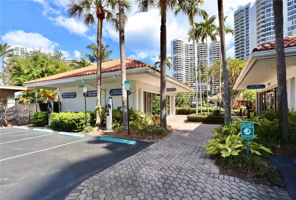 $2,000 | 3575 Mystic Pointe Drive, Aventura, FL 33180