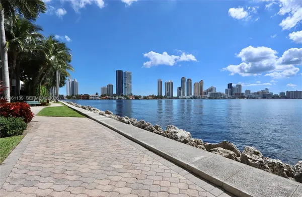$2,000 | 3575 Mystic Pointe Drive, Aventura, FL 33180