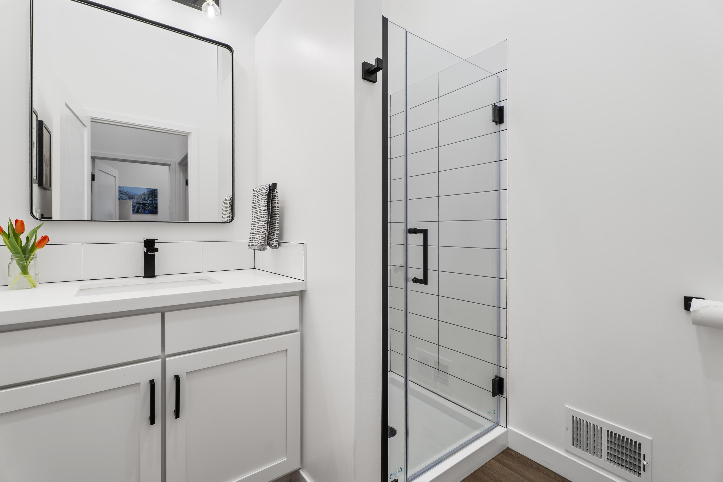 17133 Norwalk Road Bend, OR 97707 - Photo 49 of 58 44-Bathroom