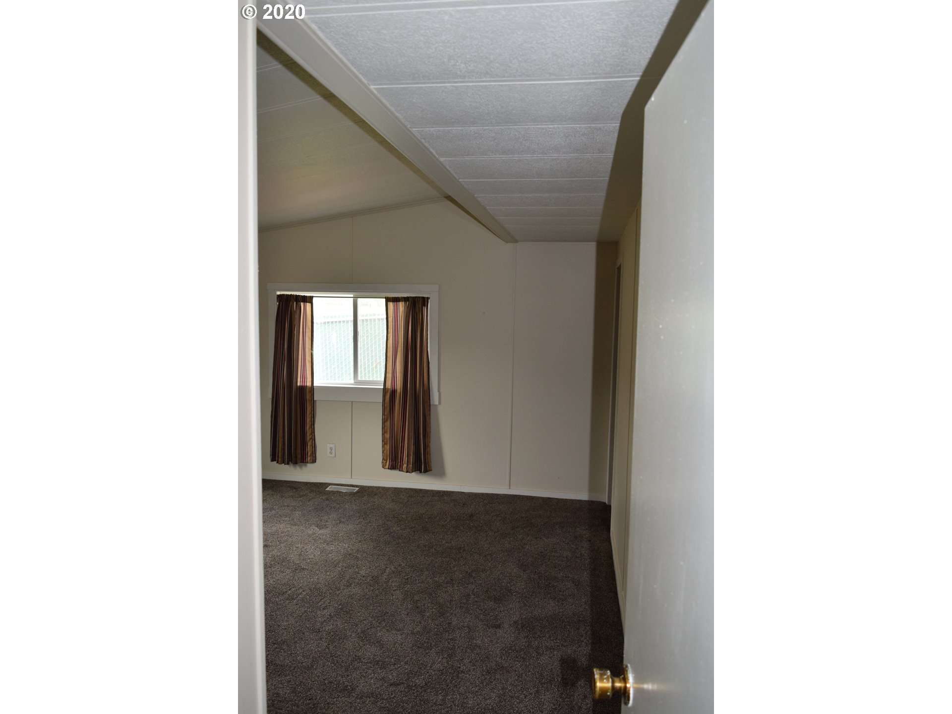 15116 Southeast 122nd Avenue, Unit 58 Clackamas, OR 97015 - Photo 13 of 20