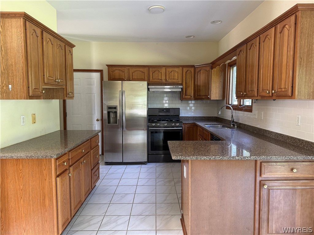 193 Meadow Spring Lane Amherst, NY 14051 - Photo 16 of 47